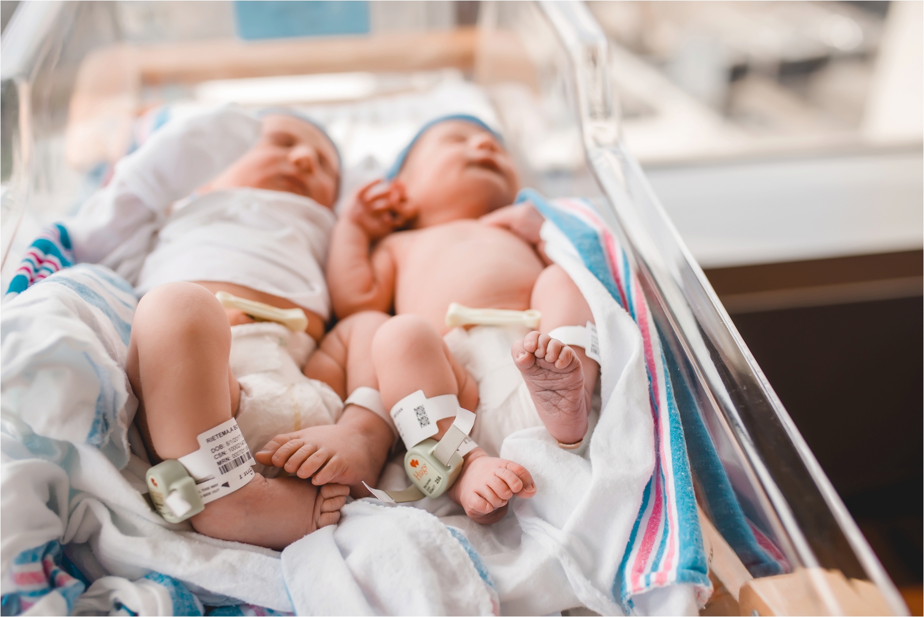 Newborn Twins Fresh 48 Prentice Hospital Photographer Hannah Drews